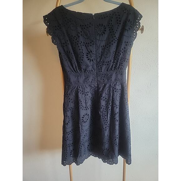 Gianni Bini Black Eyelet V Neck Cap Sleeve Womens Size 6 Mini Dress Pockets - Picture 6 of 10